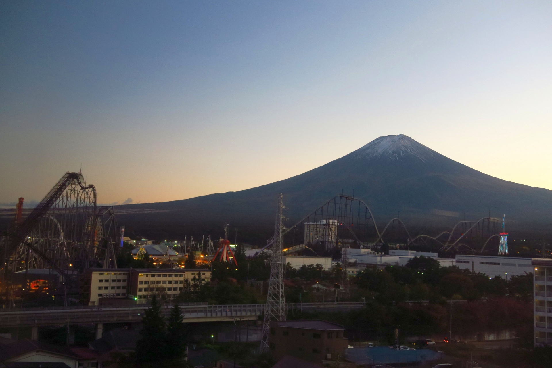 子連れで富士急を満喫 おすすめアトラクション8選と飲食店4選 充実のサービスも 山梨イベントプラス